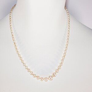 Vintage Japanese Akoya Pearl Graduated Necklace